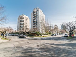 Photo 4: 500 5890 BALSAM Street in Vancouver: Kerrisdale Condo for sale in "Cavendish Court" (Vancouver West)  : MLS®# R2766425