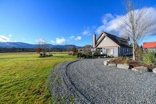 Photo 5: 3916 Burns Rd in Courtenay: CV Courtenay North House for sale (Comox Valley)  : MLS®# 890272