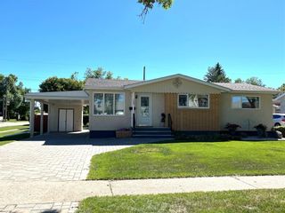 Photo 1: 103 Kraim Avenue in Dauphin: R30 Residential for sale (R30 - Dauphin and Area)  : MLS®# 202324275