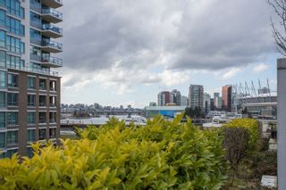 Photo 18: 306 125 MILROSS Avenue in Vancouver: Mount Pleasant VE Condo for sale in "Creekside" (Vancouver East)  : MLS®# R2244749