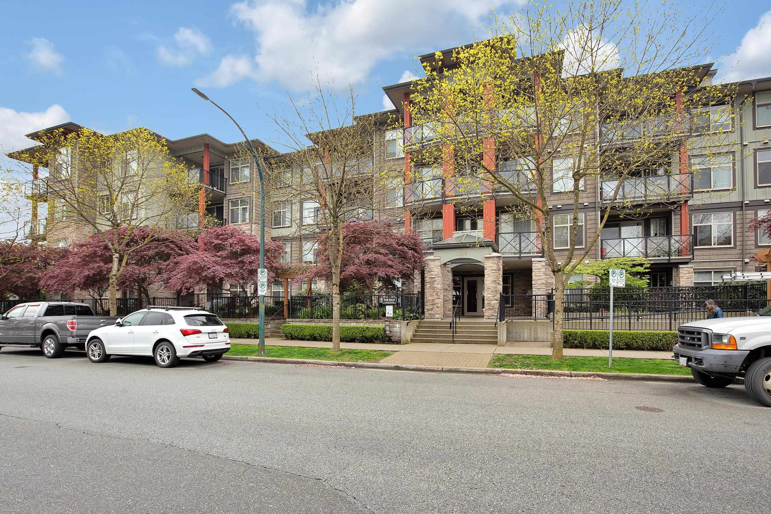 Main Photo: 308 2336 WHYTE Avenue in Port Coquitlam: Central Pt Coquitlam Condo for sale in "THE CENTREPOINTE" : MLS®# R2697096