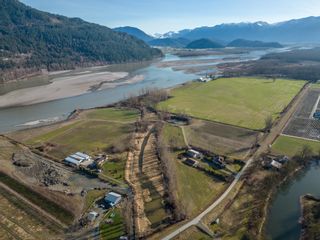 Photo 7: 47975 JESS Road in Chilliwack: Fairfield Island House for sale : MLS®# R2858754