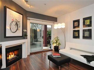 Photo 2: 102 3680 RAE Avenue in Vancouver: Collingwood VE Condo for sale (Vancouver East)  : MLS®# V882312