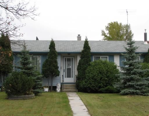 Main Photo: 19 RAVENHILL Road in WINNIPEG: East Kildonan Residential for sale (North East Winnipeg)  : MLS®# 2919772