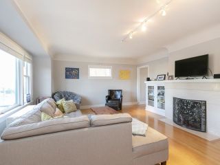 Photo 4: 4010 W 19TH Avenue in Vancouver: Dunbar House for sale (Vancouver West)  : MLS®# R2880212