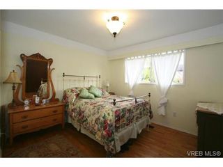 Photo 5: 645 Raynor Ave in VICTORIA: VW Victoria West House for sale (Victoria West)  : MLS®# 486129