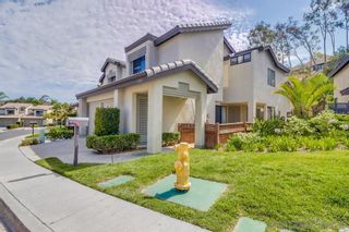 Photo 2: LINDA VISTA Townhouse for sale : 3 bedrooms : 6334 Caminito Del Pastel in San Diego