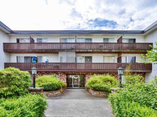 Photo 2: 301 910 FIFTH Avenue in New Westminster: Uptown NW Condo for sale in "Grosvenor Court" : MLS®# R2478805