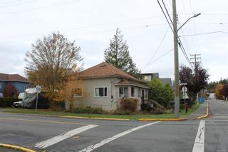 Photo 4: 502 Fraser St in Esquimalt: Es Saxe Point House for sale : MLS®# 948084