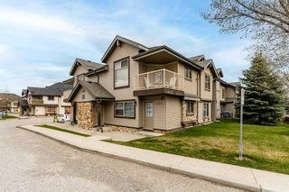 Photo 2: 106 3 Everridge Square SW in Calgary: Evergreen Row/Townhouse for sale : MLS®# A2127575