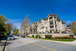 Main Photo: 209 20281 53A Avenue in Langley: Langley City Condo for sale : MLS®# R2869914