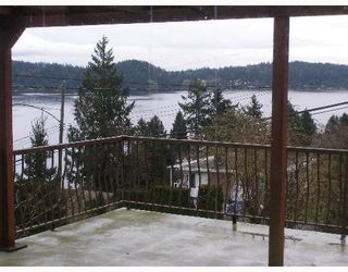 Photo 6: 496 CENTRAL Avenue in Gibsons: Gibsons &amp; Area House for sale in "GRANTHAMS LANDING" (Sunshine Coast)  : MLS®# V622835