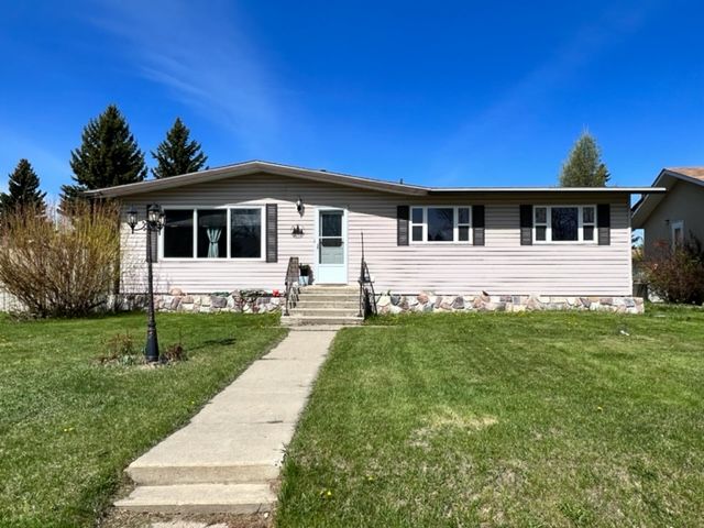 Main Photo:  in Wainwright: House for sale : MLS®# A1219447