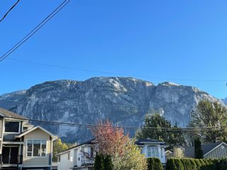 Photo 4: 37951 THIRD Avenue in Squamish: Downtown SQ House for sale in "Downtown SQ" : MLS®# R2733774