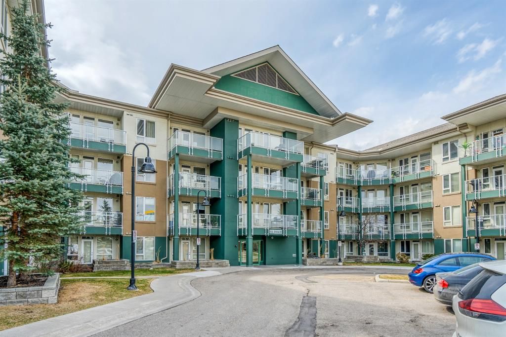 Main Photo: 312 3111 34 Avenue NW in Calgary: Varsity Apartment for sale : MLS®# A1210656