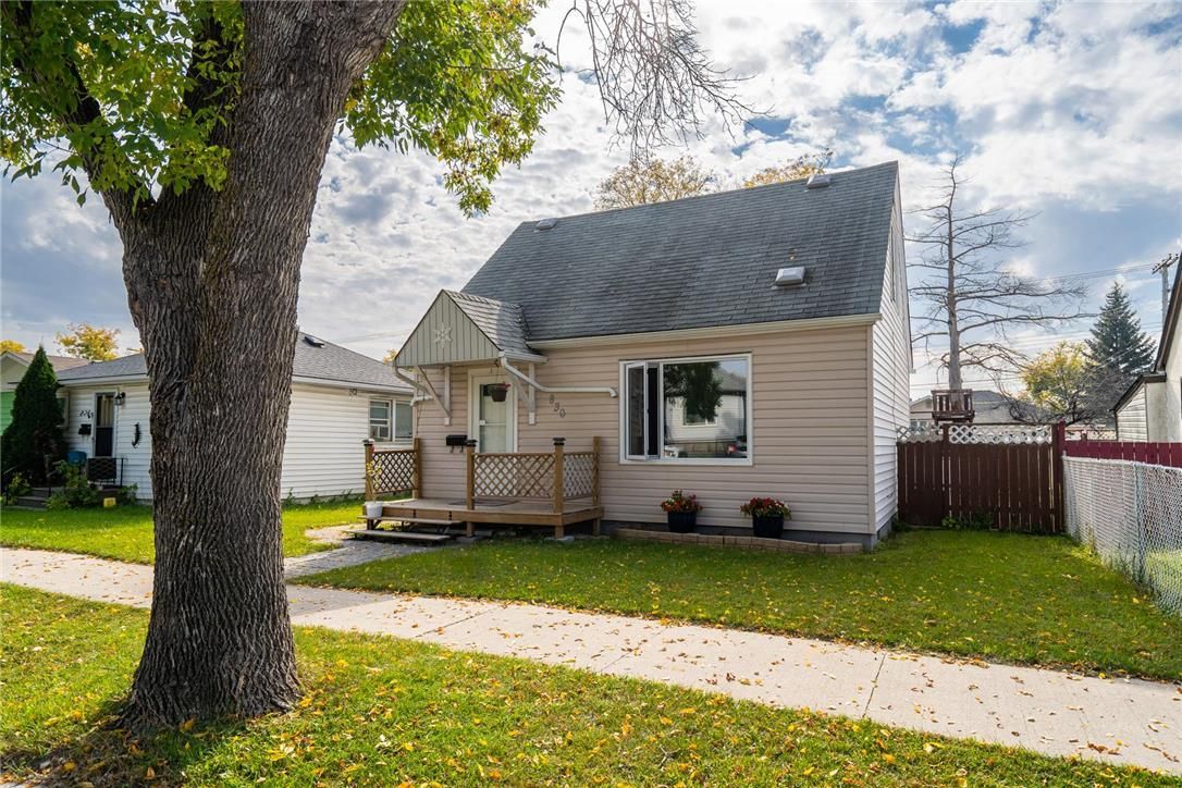 Main Photo: Move In Ready Great Price in Winnipeg: 4C House for sale (Sinclair Park)  : MLS®# 202224124