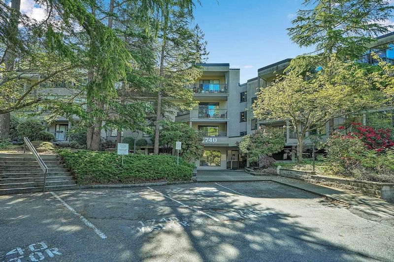 FEATURED LISTING: 303 - 1740 SOUTHMERE Crescent Surrey