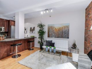 Photo 3: 406 233 ABBOTT Street in Vancouver: Downtown VW Condo for sale in "ABBOTT PLACE" (Vancouver West)  : MLS®# R2112745