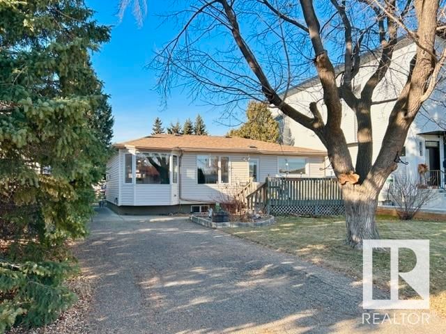 Main Photo: 10826 155 Street in Edmonton: Zone 21 House for sale : MLS®# E4365234
