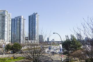 Photo 28: 1207 Marinaside Cresent in The Peninsula: Yaletown Home for sale () 