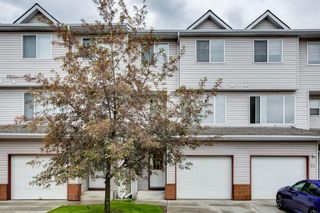 Main Photo: 63 Harvest Oak Circle NE in Calgary: Harvest Hills Row/Townhouse for sale : MLS®# A1240796
