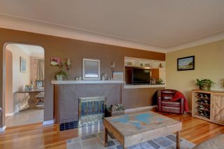 Photo 6: 1893 Neil St in Saanich: SE Camosun House for sale (Saanich East)  : MLS®# 921848