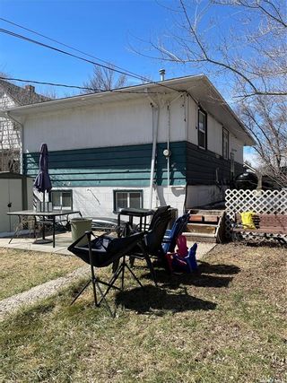 Photo 3: 340 U Avenue South in Saskatoon: Pleasant Hill Residential for sale : MLS®# SK966946