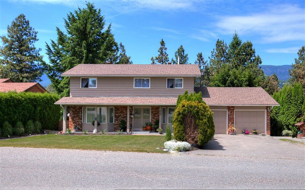 Main Photo: 2122 Michelle Court in West Kelowna: Lakeview Heights House for sale (Central Okanagan)  : MLS®# 10136096
