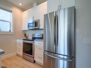 Photo 16: 3 1146 Caledonia Ave in Victoria: Vi Fernwood Row/Townhouse for sale : MLS®# 842254