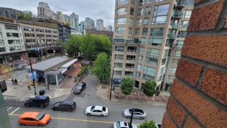 Photo 3: 502 212 DAVIE Street in Vancouver: Yaletown Condo for sale in "PARKVIEW GARDEN" (Vancouver West)  : MLS®# R2701060