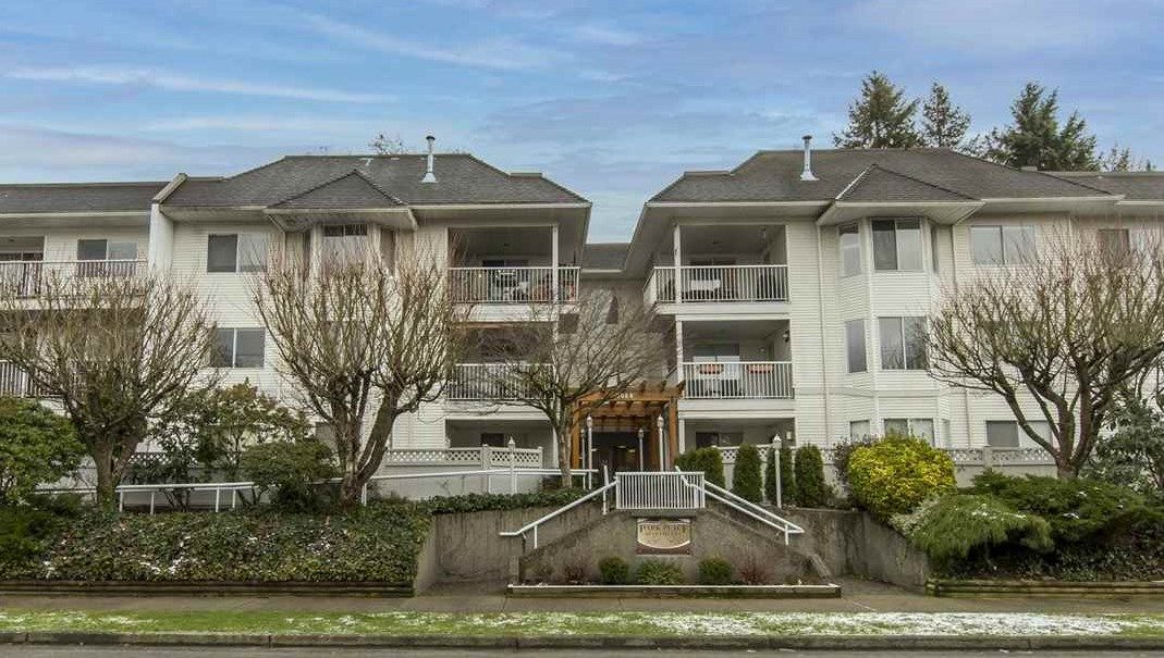 Main Photo: 202 3088 FLINT Street in Port Coquitlam: Glenwood PQ Condo for sale in "Park Place" : MLS®# R2537236