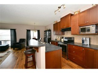 Photo 4: 193 ROYAL CREST VW NW in Calgary: Royal Oak House for sale : MLS®# C4107990