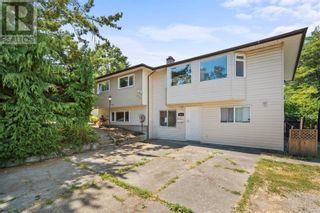 Photo 1: 4116 Glanford Ave in Saanich: House for sale : MLS®# 953124