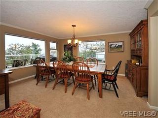 Photo 5: 502 2829 Arbutus Rd in VICTORIA: SE Ten Mile Point Row/Townhouse for sale (Saanich East)  : MLS®# 599018
