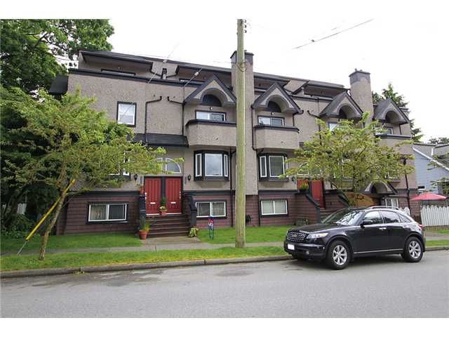 Main Photo: 2304 VINE Street in Vancouver: Kitsilano Townhouse for sale (Vancouver West)  : MLS®# V894432