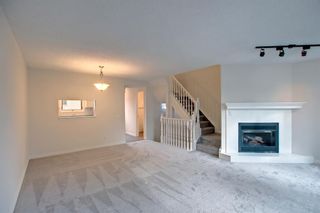 Photo 3: 2303 14 Street SW in Calgary: Bankview Row/Townhouse for sale : MLS®# A1210704