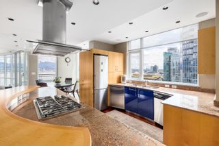 Photo 11: 2102 323 JERVIS Street in Vancouver: Coal Harbour Condo for sale (Vancouver West)  : MLS®# R2708066