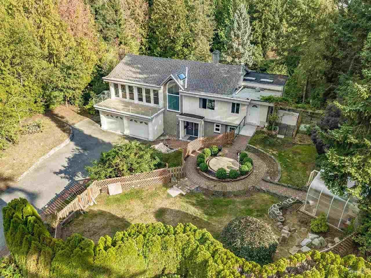 Main Photo: 4621 WOODBURN Place in West Vancouver: Cypress Park Estates House for sale : MLS®# R2670351