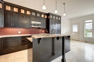 Photo 11: 3134 44 Street SW in Calgary: Glenbrook Semi Detached (Half Duplex) for sale : MLS®# A2054772