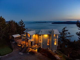 Photo 7: 5805 Pirates Rd in Pender Island: GI Pender Island House for sale (Gulf Islands)  : MLS®# 900695