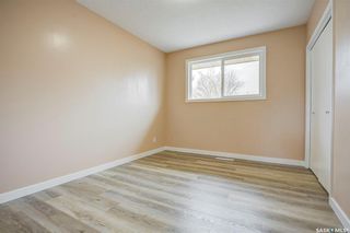 Photo 12: 331 Y Avenue South in Saskatoon: Meadowgreen Residential for sale : MLS®# SK966337