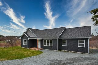 Photo 2: 7156 Highway 207 in West Chezzetcook: 31-Lawrencetown, Lake Echo, Port Residential for sale (Halifax-Dartmouth)  : MLS®# 202409180