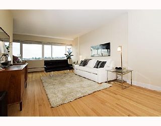 Photo 3: 804 6026 TISDALL Street in Vancouver: Oakridge VW Condo for sale in "OAKRIDGE TOWERS" (Vancouver West)  : MLS®# V678770
