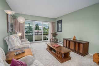 Photo 4: 304 2211 CLEARBROOK Road in Abbotsford: Abbotsford West Condo for sale in "GLENWOOD MANOR" : MLS®# R2898311