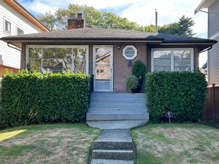 Photo 1: 844 W 19TH Avenue in Vancouver: Cambie House for sale in "DOUGLAS PARK" (Vancouver West)  : MLS®# R2814482