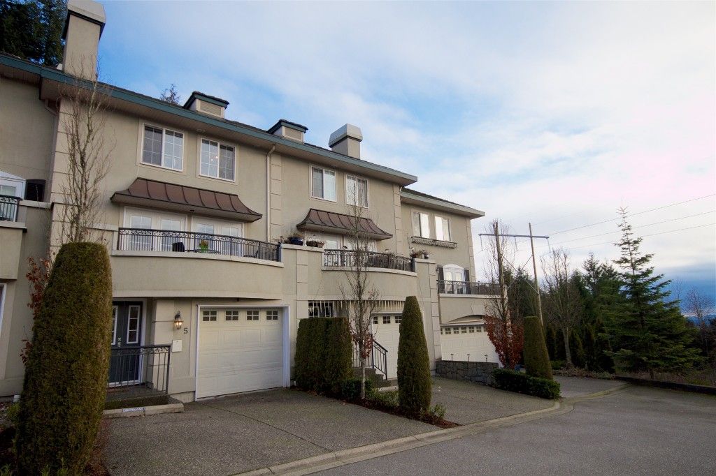 Main Photo: 5 1651 Parkway Boulevard in Coquitlam: Westwood Plateau Townhouse for sale : MLS®# R2028946
