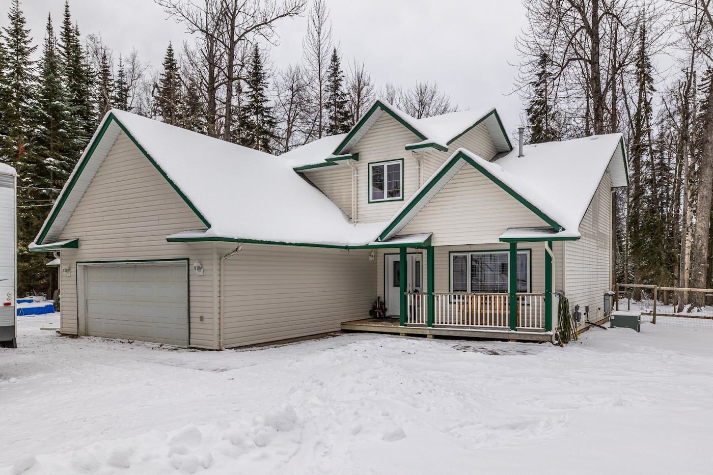 Main Photo: 9105 TABOR GLEN Drive in Prince George: Tabor Lake House for sale (PG Rural East (Zone 80))  : MLS®# R2638989