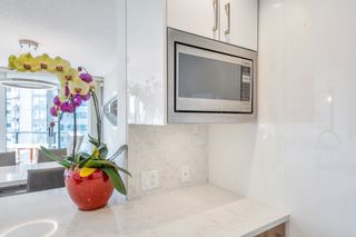 Photo 7: 1502 455 BEACH Crescent in Vancouver: Yaletown Condo for sale in "Park West Two" (Vancouver West)  : MLS®# R2816579