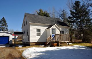 Photo 1: 43 Mill Street in Middleton: 400-Annapolis County Residential for sale (Annapolis Valley)  : MLS®# 202105789