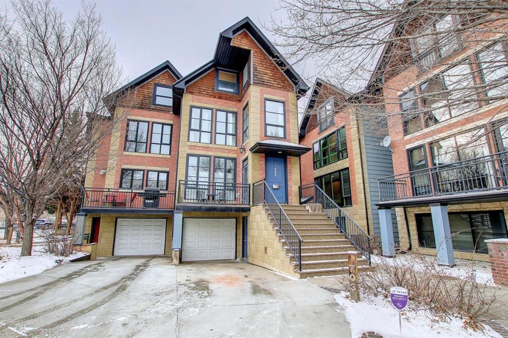 Main Photo: 703 5A Street NW in Calgary: Sunnyside Semi Detached (Half Duplex) for sale : MLS®# A1245061